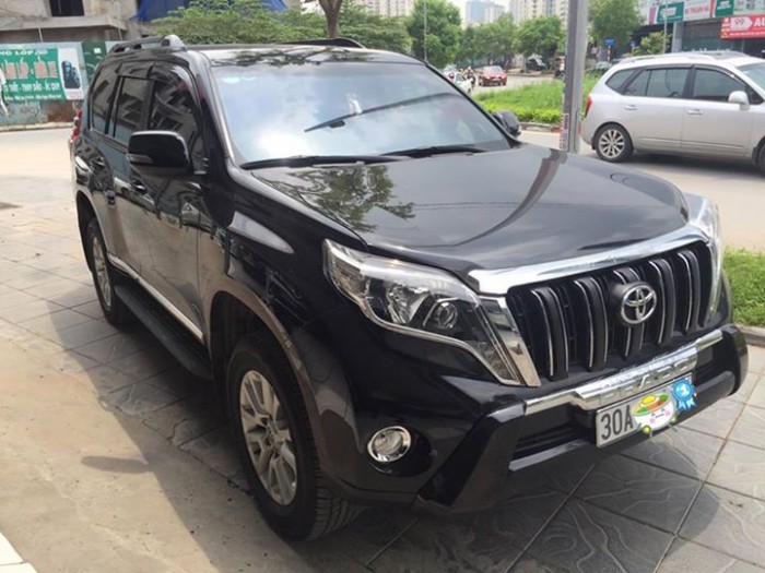 Bán xe land cruiser prado đời 2016 mới 99% xe lướt