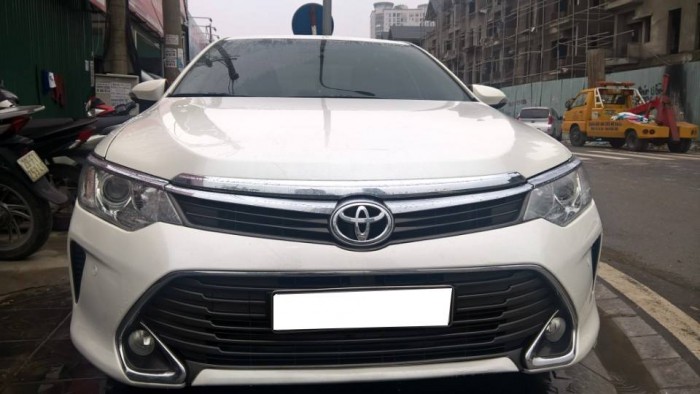 Bán xe camry 2.5G mầu trắng 2015 cũ giá tốt