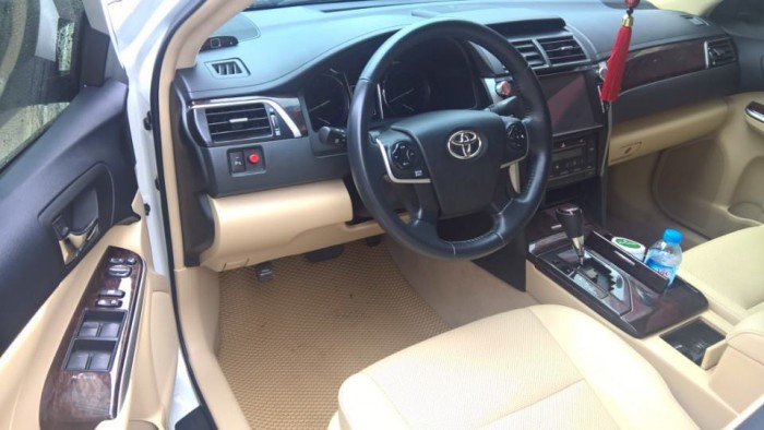 Bán xe camry 2.5G mầu trắng 2015 cũ giá tốt