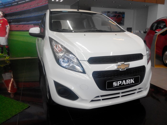 Xe chạy Uber Chevrolet Spark giá rẻ gọi ngay