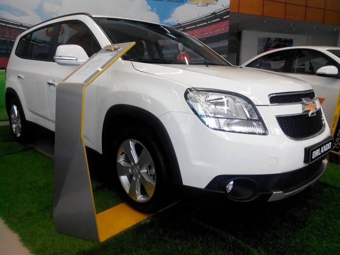 Xe 7 chỗ Chevrolet Orlando xã hàng giá gốc gọi ngay
