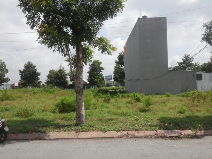 Cần bán đất nền ngay trung tâm hành chính huyện Bến Lức, giáp Quốc lộ 1A
