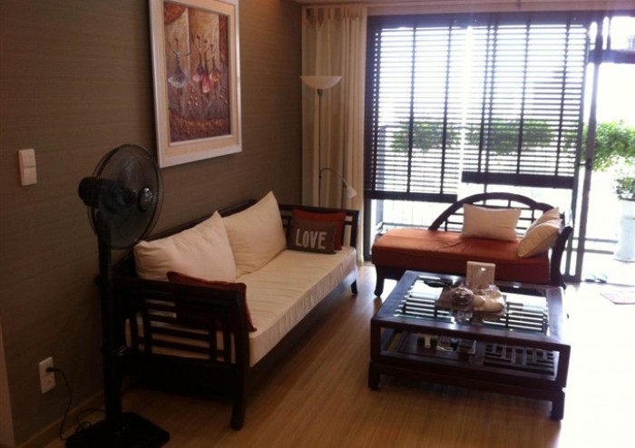 Cần bán chung cư N02 Dịch Vọng, 55m2, 2 phòng ngủ, ban công view đẹp