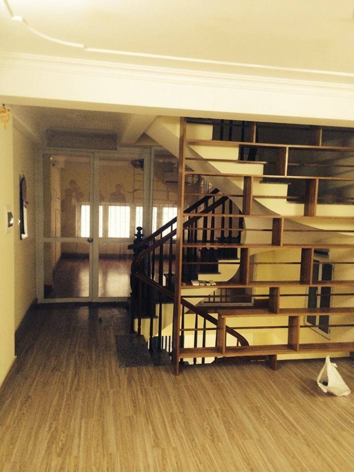 Bán nhà mặt phố Nguyễn Chí Thanh: 12 tỷ, 50m2, 5 tầng. Kinh doanh tuyệt vời.