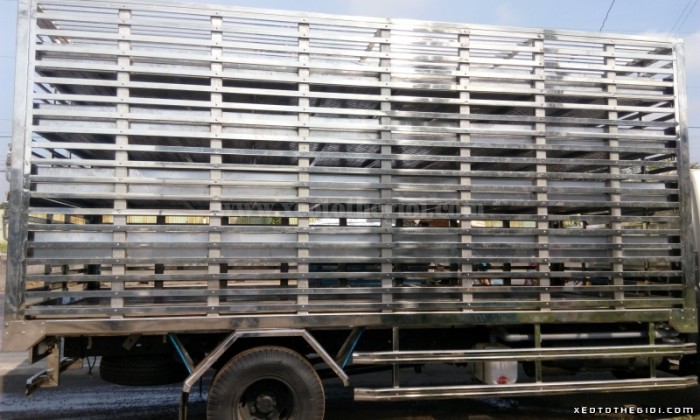 Bảng giá và thông số kỹ thuật dòng xe tải thùng chở gà, chở vịt  Hino 4,3 tấn, Hino tải
