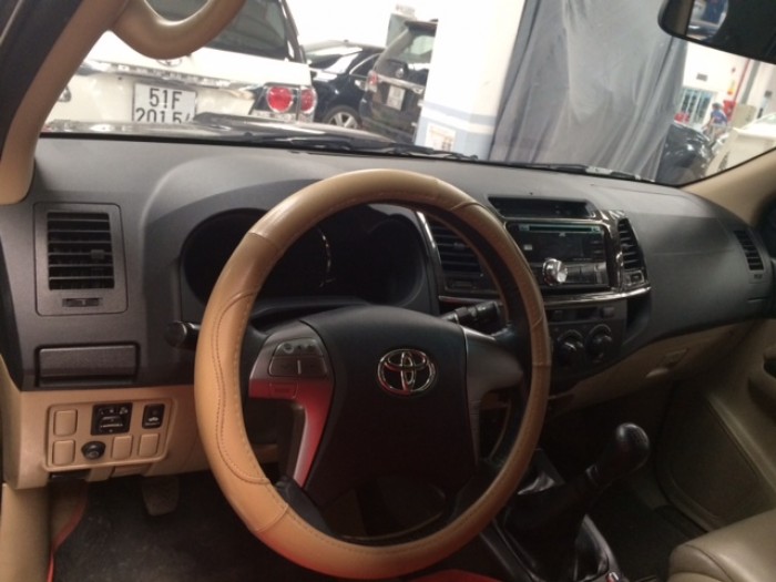 Bán xe fortuner dầu màu xám 2014