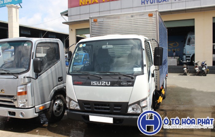 Xe tải isuzu 1t9 đang khuyễn mãi phí trước bạ trong tháng 10