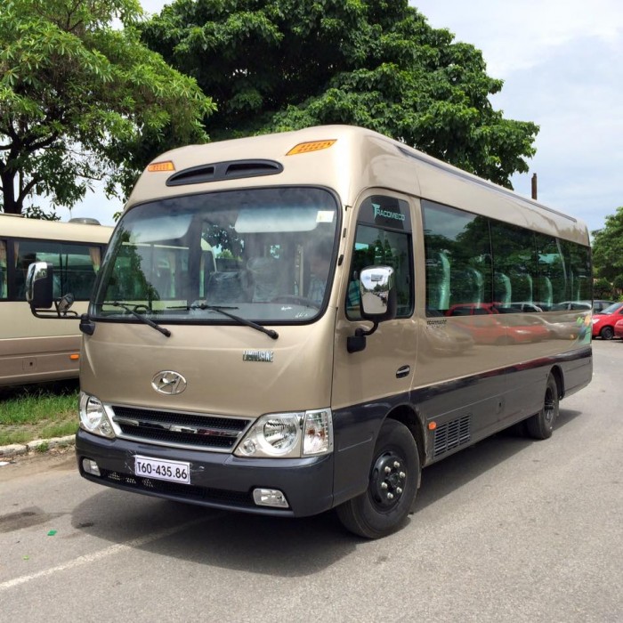 Bán xe county tracomeco hyundai 3 cục thân dài.