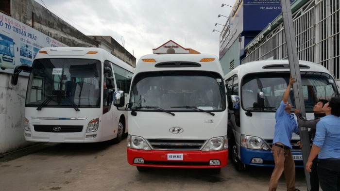 Bán xe county tracomeco hyundai 3 cục thân dài.