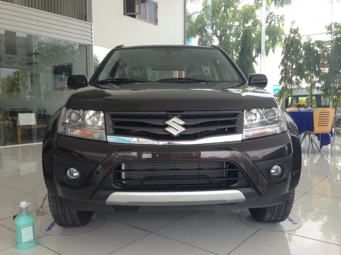 Bán Suzuki Grand Vitara 2016 2.0AT 4x4 màu đen nhập khẩu từ nhật