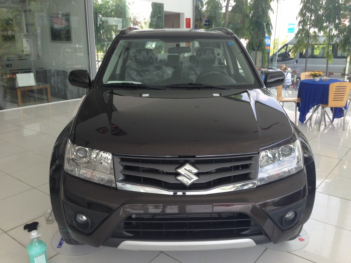 Bán Suzuki Grand Vitara 2016 2.0AT 4x4 màu đen nhập khẩu từ nhật