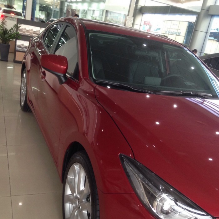 MAZDA 3 2.0, giao xe nhận quà liền tay