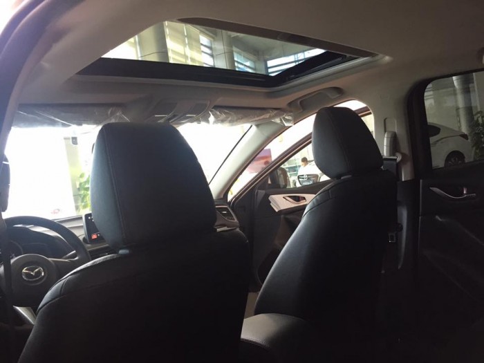 MAZDA 3 2.0, giao xe nhận quà liền tay