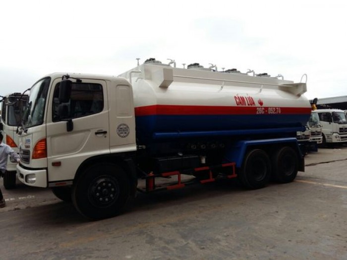 Bán xe tải Hino FL8JTSL Xitec chở dầu 16 tấn, giá cạnh tranh chỉ 1 tỷ 540 triệu