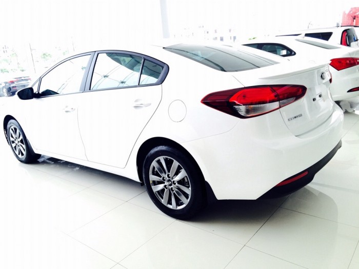 Kia Cerato số tự động giá rẻ nhất