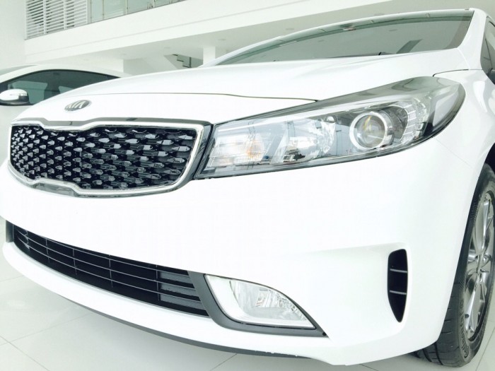 Kia Cerato số tự động giá rẻ nhất