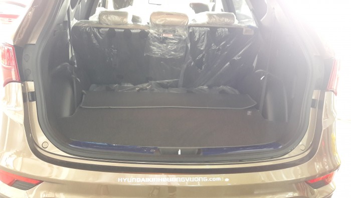 Cam kết giá tốt nhất kèm ưu đãi cực khủng chỉ với 250tr là rinh ngay Hyundai Santafe 2016 đen lịch lãm, sang trọng , trẻ trung