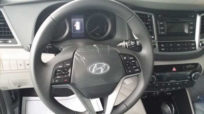 Cam kết giá tốt nhất Hyundai Tucson 2016 nâu đồng, chỉ 205tr có xe trong tầm tay, thủ tục nhanh gọn.