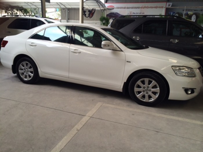Bán Xe Toyota Camry 2.4G, Màu Trắng 2007