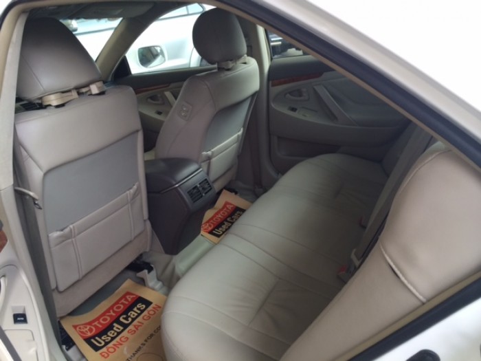 Bán Xe Toyota Camry 2.4G, Màu Trắng 2007