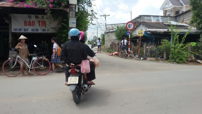 Bán đất mặt tiền đường Hóc Hưu,xã Quy Đức,Huyện Bình Châu.