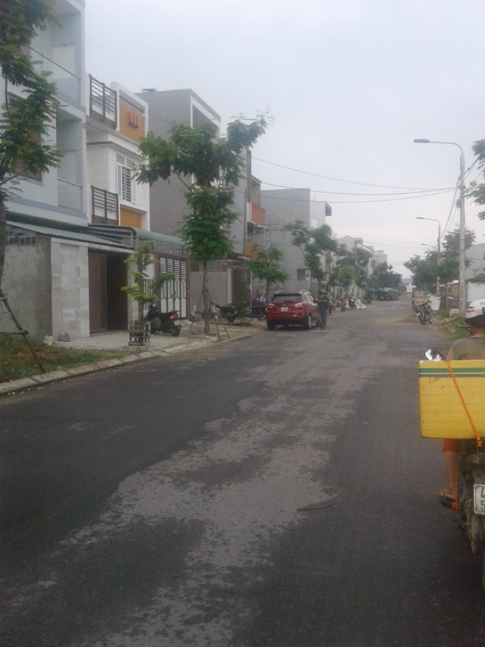 Bán đất đảo 1 Hòa Xuân Đà Nẵng, block b1- 4 lô 41, dt 109 m2,hướng tây nam