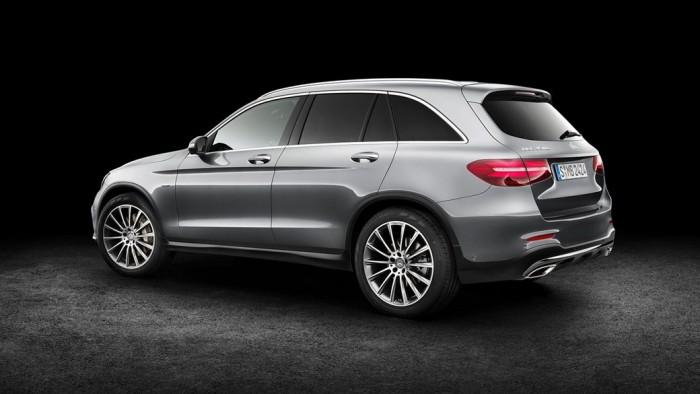 Khuyến mãi Mercedes GLC 250 300 AMG đủ màu có xe giao ngay