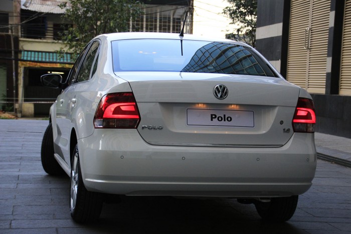 Bán xe Volkswagen Polo 1.6 cam kết giá tốt nhất, nhiều quà tặng dành cho khách.