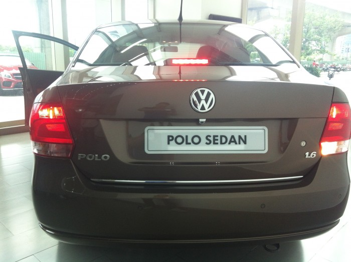 Bán xe Volkswagen Polo 1.6 nhiều màu, cam kết chất lượng, giá xe tốt nhất dành cho KH.