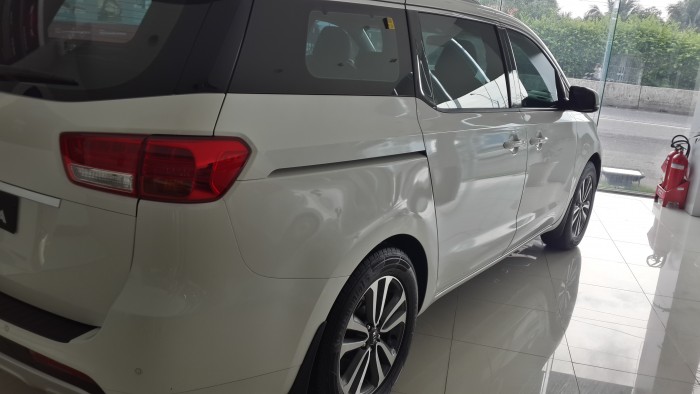 Xe du lịch KIA 7 chỗ SEDONA-Bến Tre
