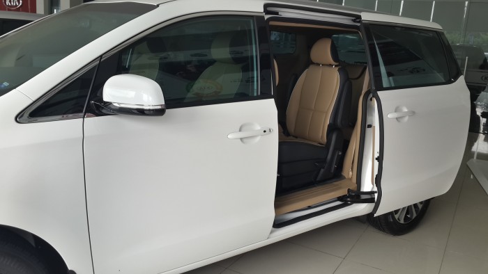 Xe du lịch KIA 7 chỗ SEDONA-Bến Tre