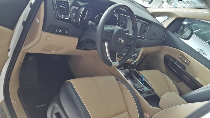 Xe du lịch KIA 7 chỗ SEDONA-Bến Tre