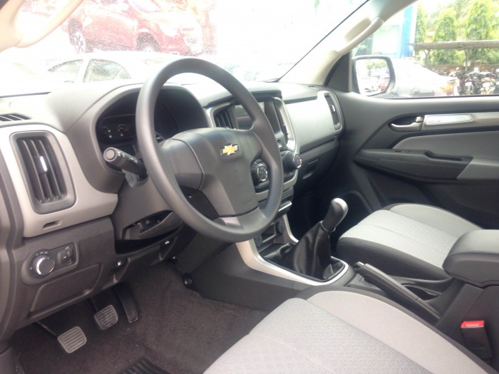 Bán Chevrolet Colorado LT  số sàn , xe nhập khẩu Thái Lan, đủ màu, giao ngay, giá ưu đãi lớn