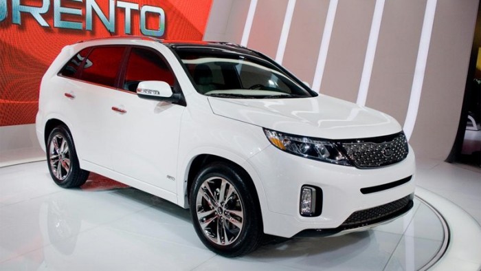 Xe du lịch Kia Sorento 7 chỗ- Bến Tre