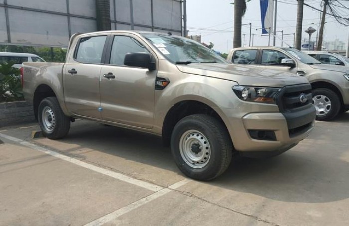 An Đô Ford: Bán xe Ford Ranger XL 4x4 MT mới 100% màu vàng, Giá rẻ nhất Hà Nội