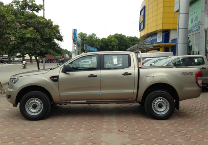 An Đô Ford: Bán xe Ford Ranger XL 4x4 MT mới 100% màu vàng, Giá rẻ nhất Hà Nội