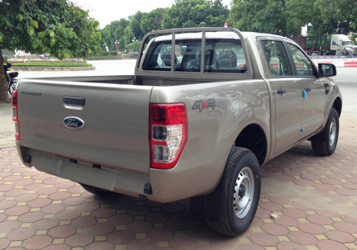 An Đô Ford: Bán xe Ford Ranger XL 4x4 MT mới 100% màu vàng, Giá rẻ nhất Hà Nội