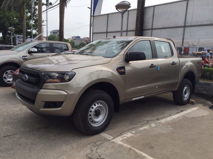 An Đô Ford: Bán xe Ford Ranger XL 4x4 MT mới 100% màu vàng, Giá rẻ nhất Hà Nội