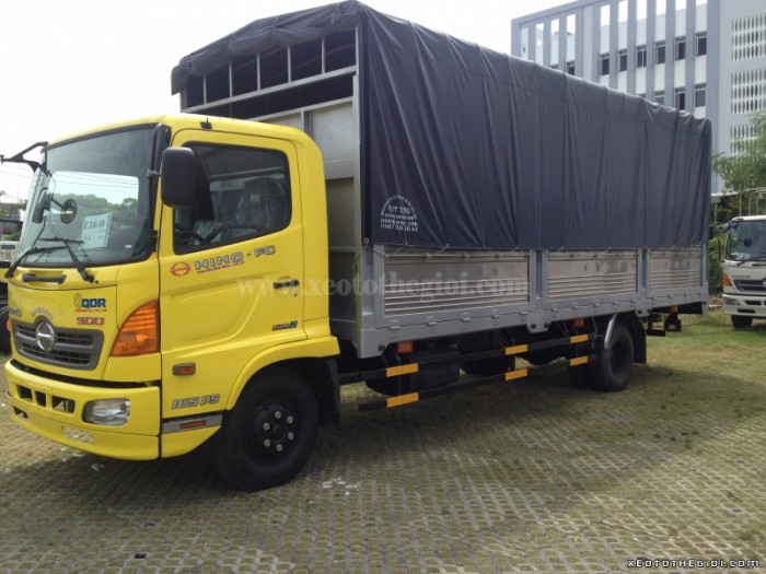 Bán xe tải Hino FC9JJSW xe mới, màu trắng, xe tải 6 tấn Hino