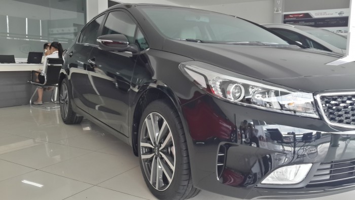 Xe du lịch KIA CERATO 5 chỗ- Bến Tre
