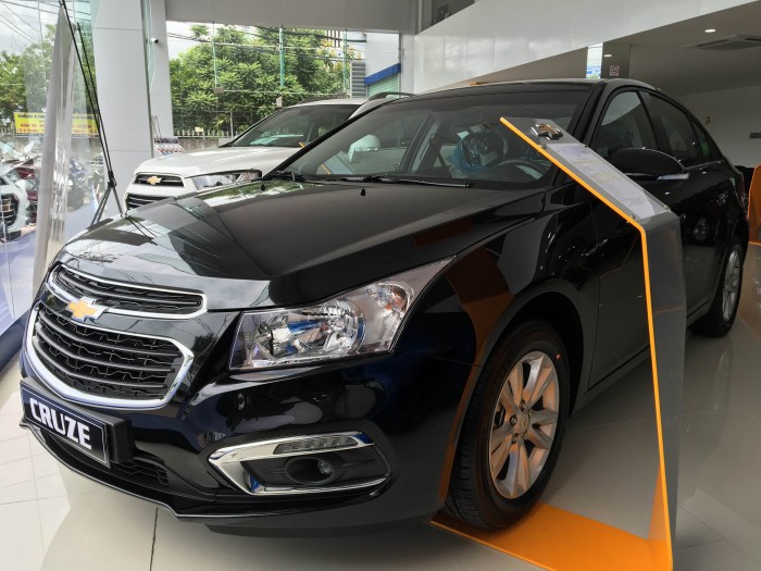 Chevrolet cruze 1.6 lt hỗ trợ vay lên đến 85% thủ  tục đơn giản, không cần thế chấp