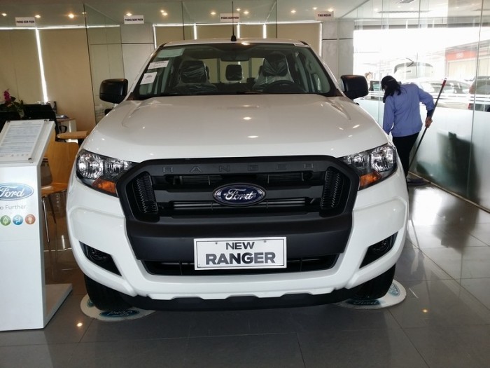 Đại lý xe Ford tại Hà Nội: Bán Ford Ranger XL 4x4 MT, Màu Trắng