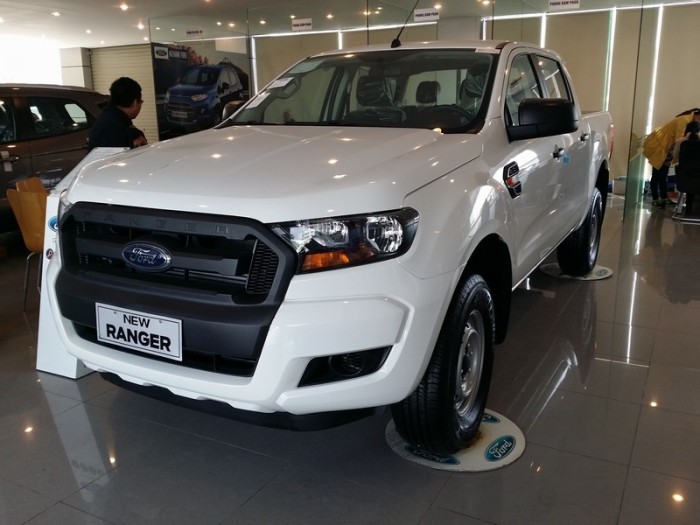 Đại lý xe Ford tại Hà Nội: Bán Ford Ranger XL 4x4 MT, Màu Trắng