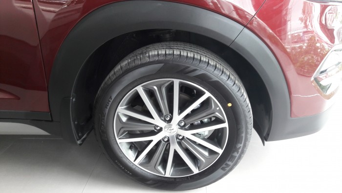 Bán Hyundai Tucson 2016 đỏ, hỗ trợ tối đa 85%, gọi ngay để được hỗ trợ tốt nhất