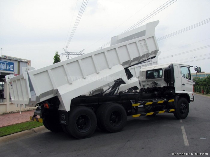 Bán xe ben Hino FM8JNSA lòng thùng ben dài 5m, thể tích 10m3