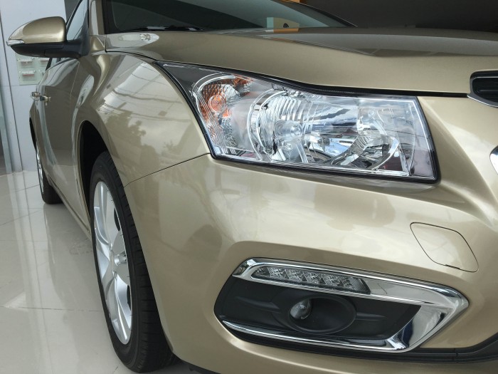 Giảm ngay 70 triệu cho khách hàng đặt cọc Chevrolet Cruze số tự động, đời 2016 trước 30-10-2016, hỗ trợ trả góp đến 90% giá trị xe