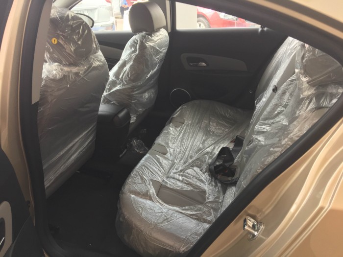Giảm ngay 70 triệu cho khách hàng đặt cọc Chevrolet Cruze số tự động, đời 2016 trước 30-10-2016, hỗ trợ trả góp đến 90% giá trị xe