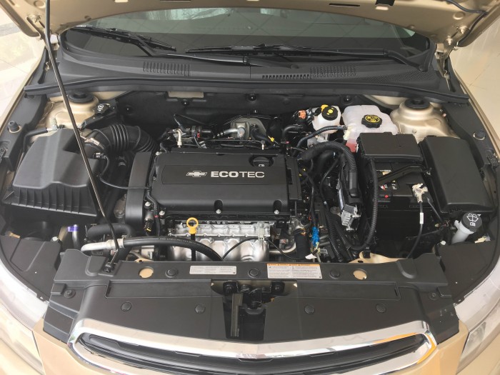 Giảm ngay 70 triệu cho khách hàng đặt cọc Chevrolet Cruze số tự động, đời 2016 trước 30-10-2016, hỗ trợ trả góp đến 90% giá trị xe