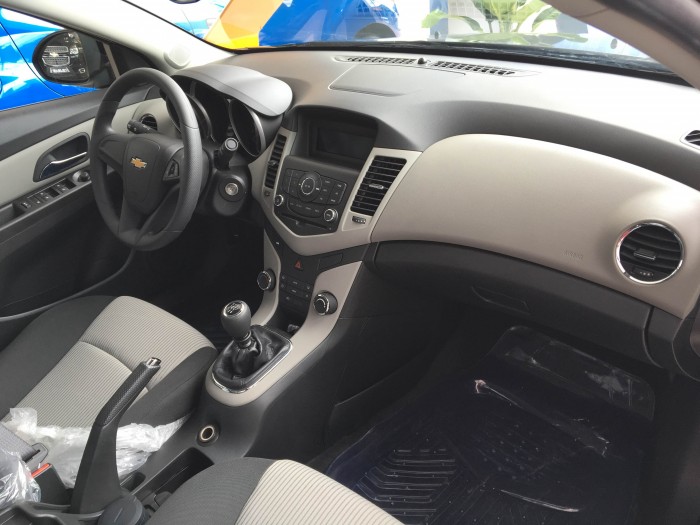 Giảm ngay 40 triệu cho khách hàng đặt cọc Chevrolet Cruze số sàn trước 30-10-2016