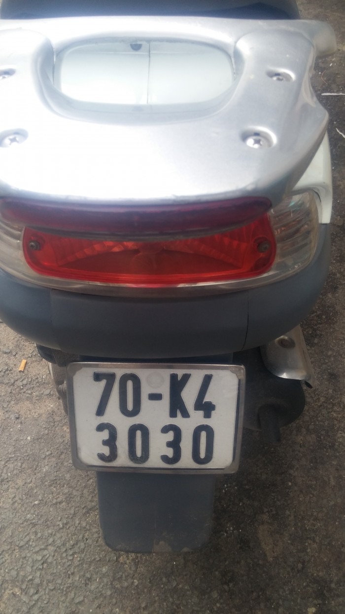 Attila màu trắng số 70xx 3030